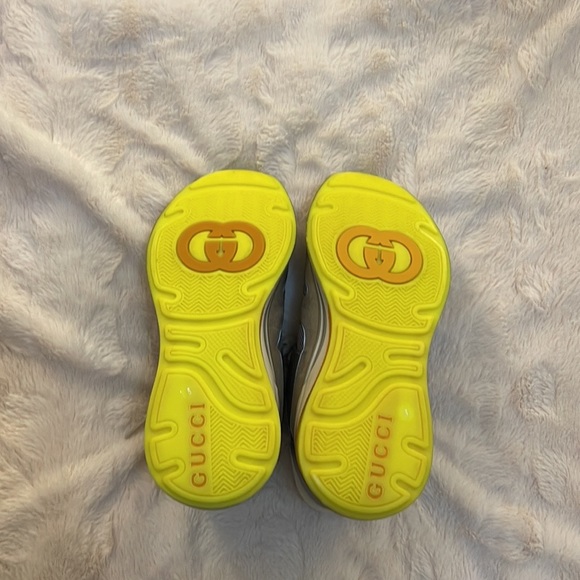 Gucci Ultra Space sneakers - Picture 2 of 6